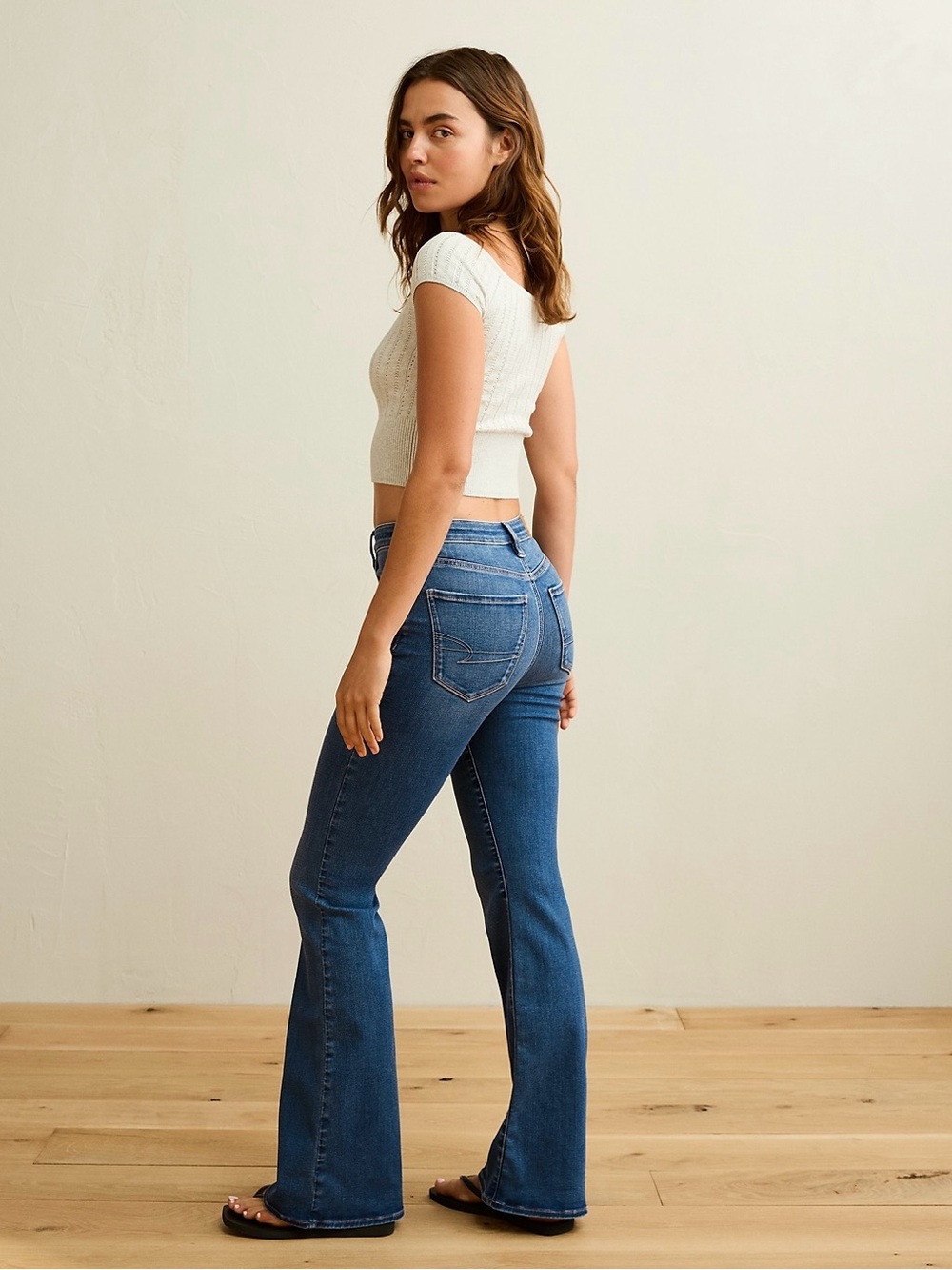 AE Super High-Waisted
Flare Jean